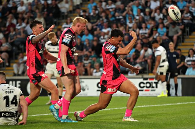 Betfred Super League Round 14 Hull FC v Castleford Tigers