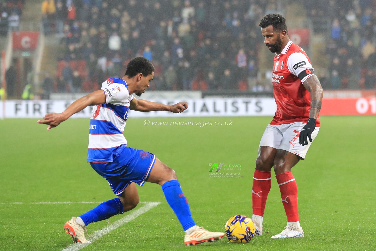 CafÃº #7 of Rotherham United breaks with the ball during the Sky Bet Championship match Rotherham United vs Queens Park Rangers at New York Stadium, Rotherham, United Kingdom, 4th November 2023

(Photo by Alfie Cosgrove/News Images)