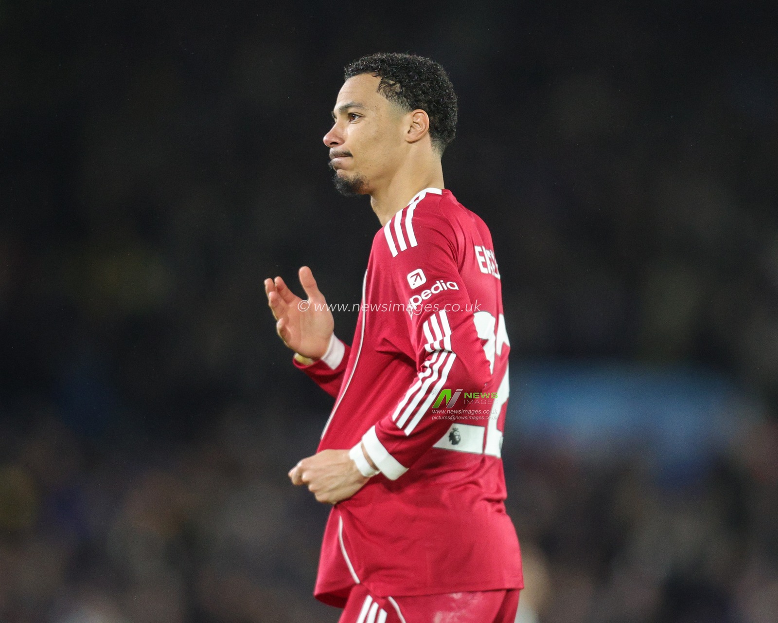 Hugo Ekitike of Liverpool celebrates his goal to make it 0-1 during the Premier League match Leeds United vs Liverpool at Elland Road, Leeds, United Kingdom, 6th December 2025

(Photo by Richard Bierton/News Images)

*** GER AUT SUI OUT ***