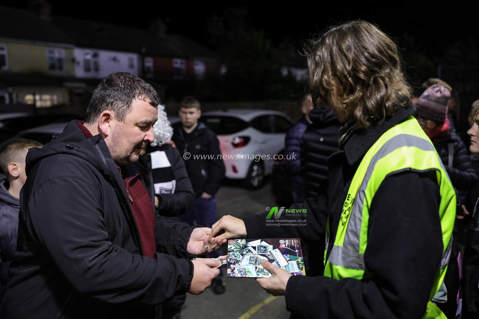 Fans buy the official match day program during the Carabao Cup Last 16 Grimsby Town vs Brentford at Blundell Park, Cleethorpes, United Kingdom, 28th October 2025

(Photo by Mark Cosgrove/News Images)

*** GER AUT SUI OUT ***