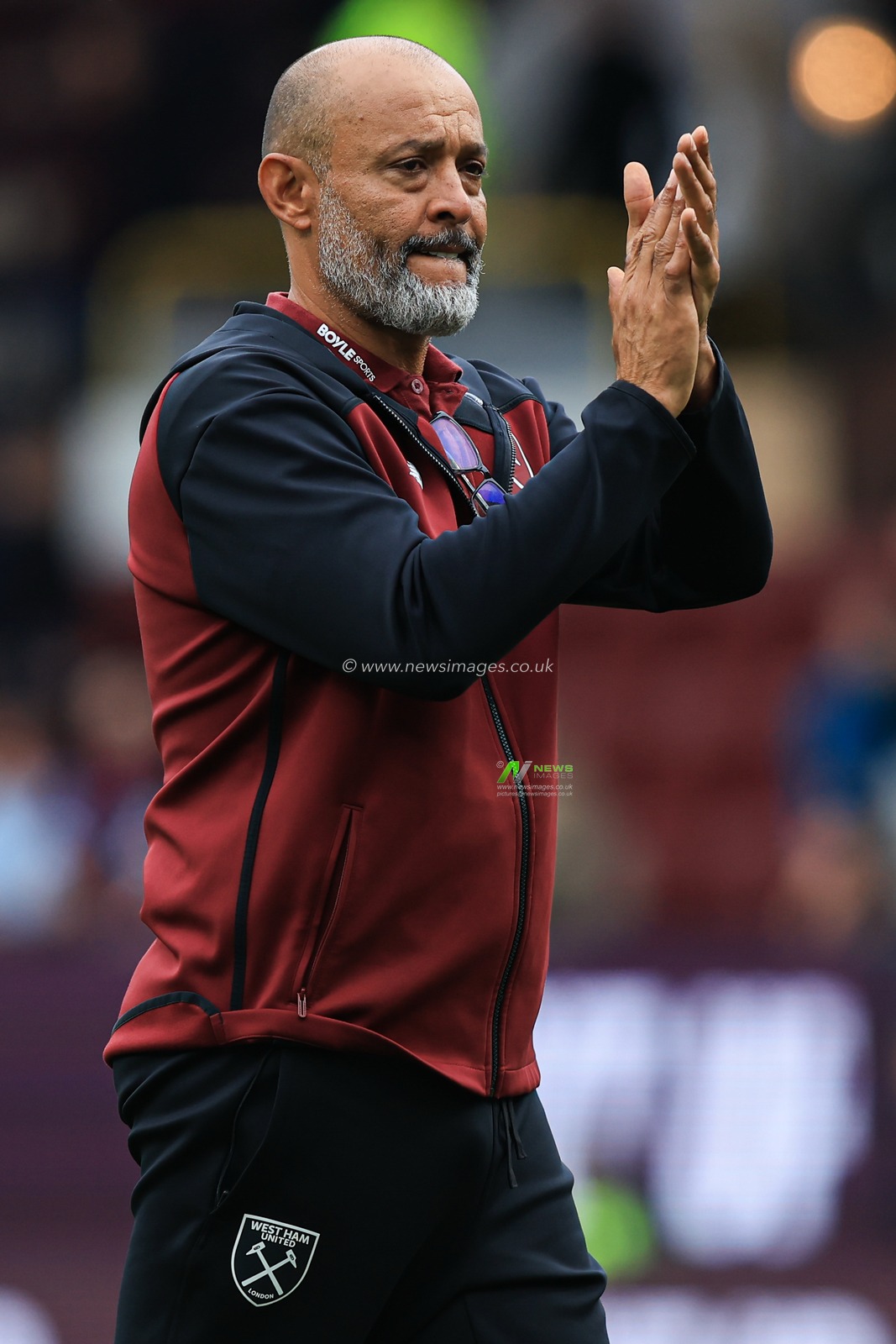 West Ham United manager Nuno Espirito Santo class fans after 2-2 draw after the Sky Bet Championship match Burnley vs West Ham United at Turf Moor, Burnley, United Kingdom on 16 August 2026

(Photo by Jorge Horsted/News Images)