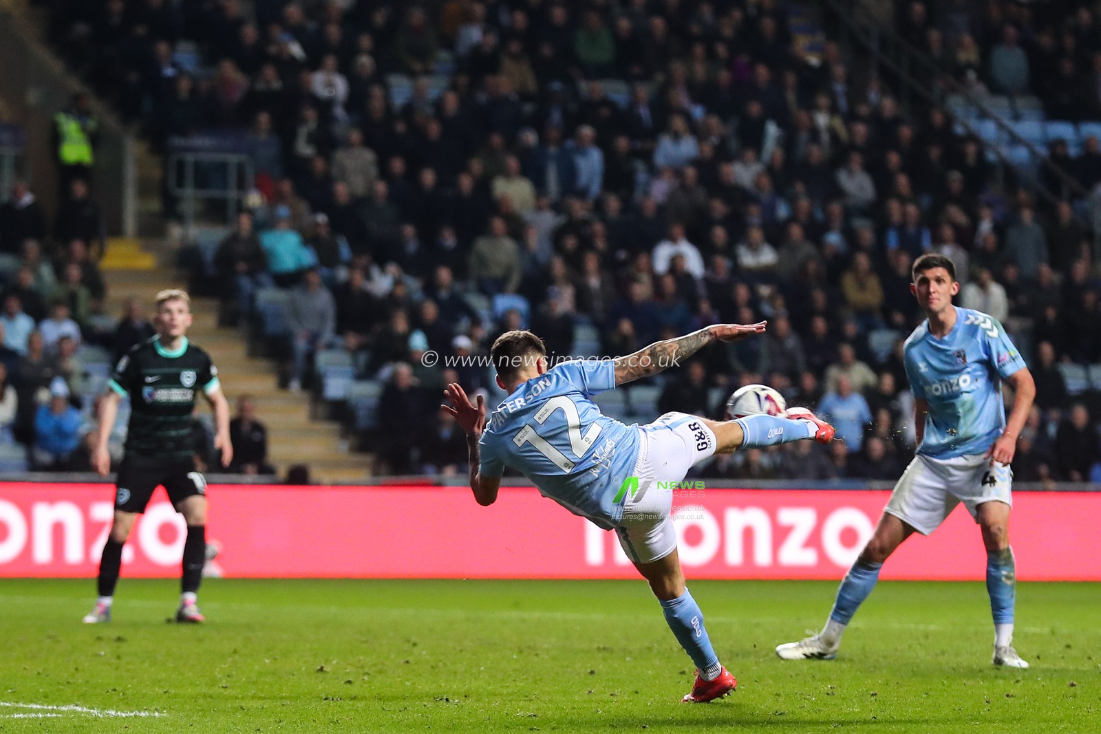Jamie Paterson of Coventry City scores a goal to make it 1-0 during the Sky Bet Championship match Coventry City vs Portsmouth at Coventry Building Society Arena, Coventry, United Kingdom, 9th April 2025

(Photo by Gareth Evans/News Images)