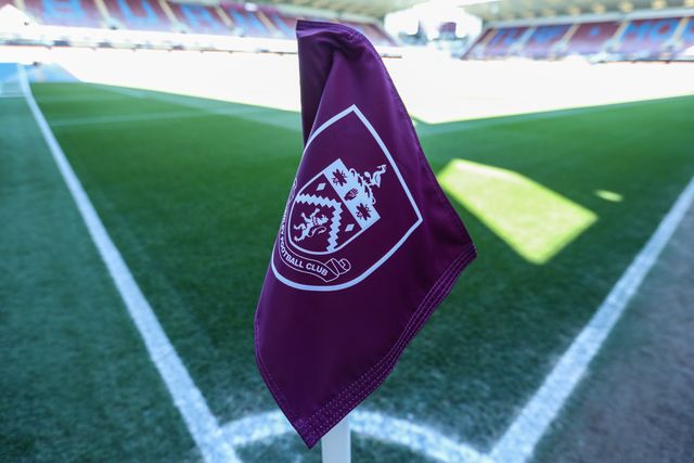 Burnley corner flag ahead of the Premier League match Burnley vs Manchester City at Turf Moor, Burnley, United Kingdom on 22 April 2026

(Photo by Jorge Horsted/News Images)
