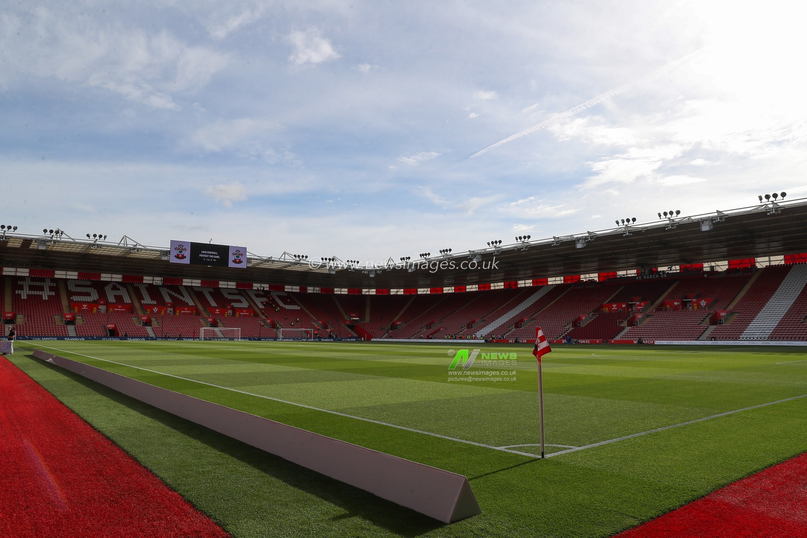 A general view of St Mary's Stadium ahead of the Sky Bet Championship Play-Off Semi-Final Second Leg match Southampton vs West Bromwich Albion at St Mary's Stadium, Southampton, United Kingdom, 17th May 2024

(Photo by Gareth Evans/News Images)