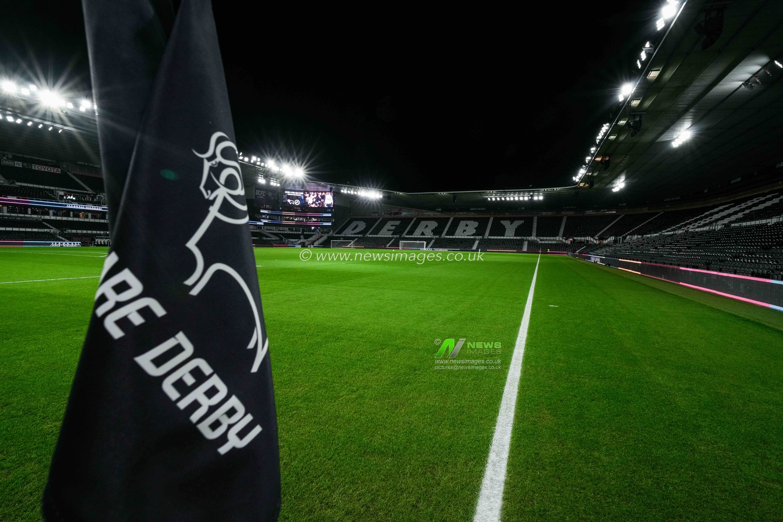 during the Sky Bet Championship match Derby County vs Millwall at Pride Park Stadium, Derby, United Kingdom, 10th December 2025

(Photo by Maynard Manyowa/News Images)

*** GER AUT SUI OUT ***