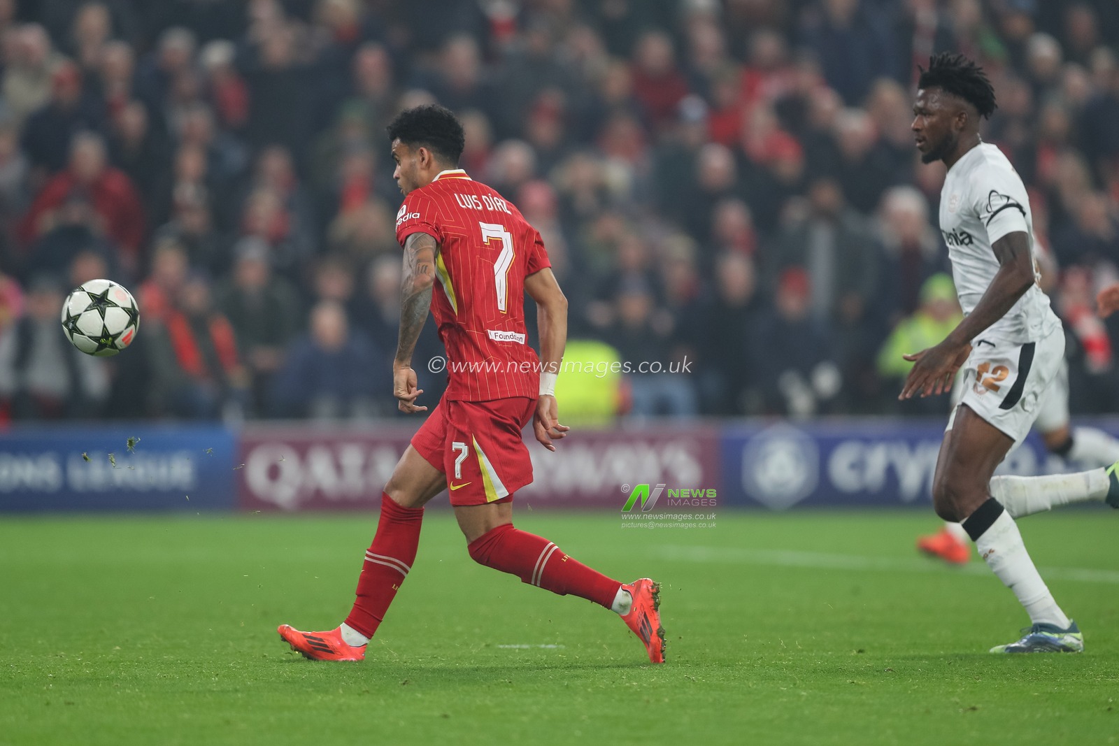 Luis DÃ­az of Liverpool scores to make it 1-0 during the UEFA Champions League, League Stage match Liverpool vs Bayer 04 Leverkusen at Anfield, Liverpool, United Kingdom, 5th November 2024

(Photo by Gareth Evans/News Images)