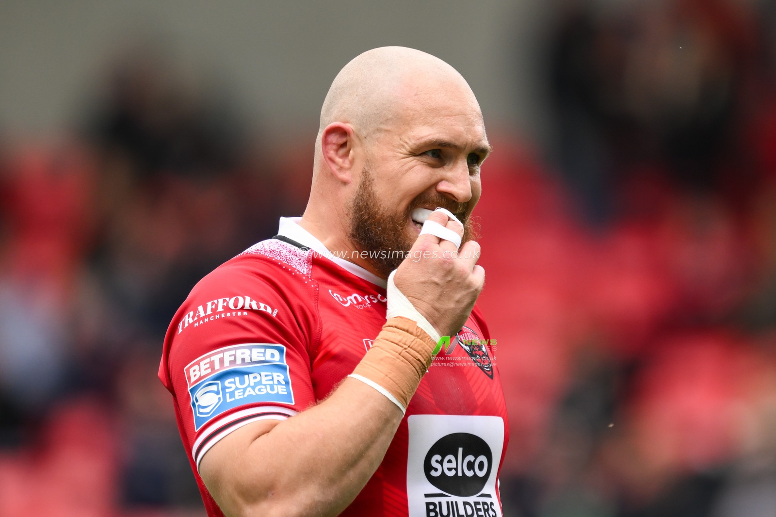 Gil Dudson of Salford Red Devils puts his gum shield in during the Betfred Super League Round 16 match Salford Red Devils vs Hull FC at Salford Community Stadium, Eccles, United Kingdom, 7th July 2024

(Photo by Craig Thomas/News Images)
