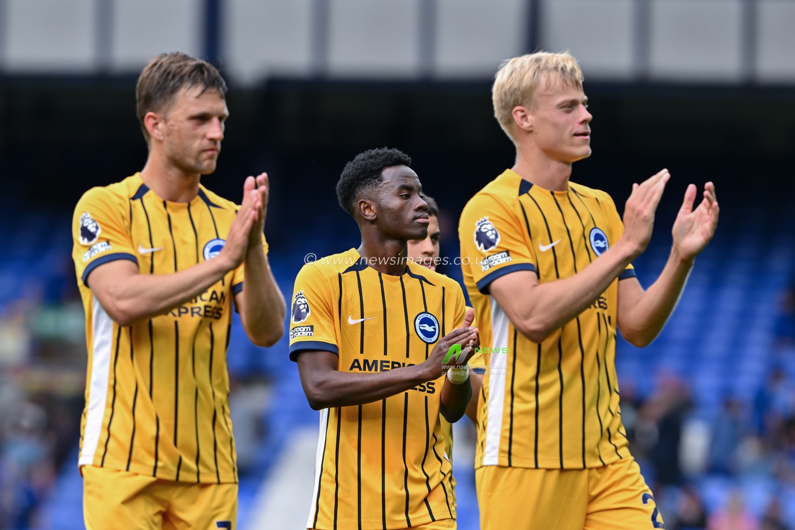 Simon Adingra of Brighton & Hove Albion claps fans at full time during the Premier League match Everton vs Brighton and Hove Albion at Goodison Park, Liverpool, United Kingdom, 17th August 2024

(Photo by Cody Froggatt/News Images)