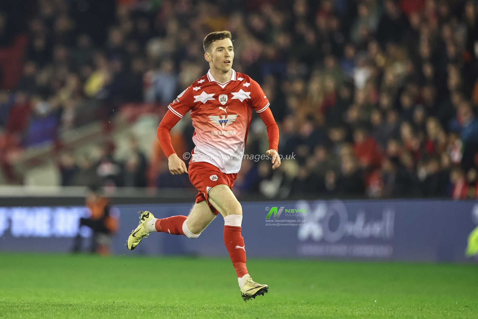 Conor Grant of Barnsley during the Sky Bet League 1 match Barnsley vs Bolton Wanderers at Oakwell, Barnsley, United Kingdom, 5th March 2024

(Photo by Mark Cosgrove/News Images)