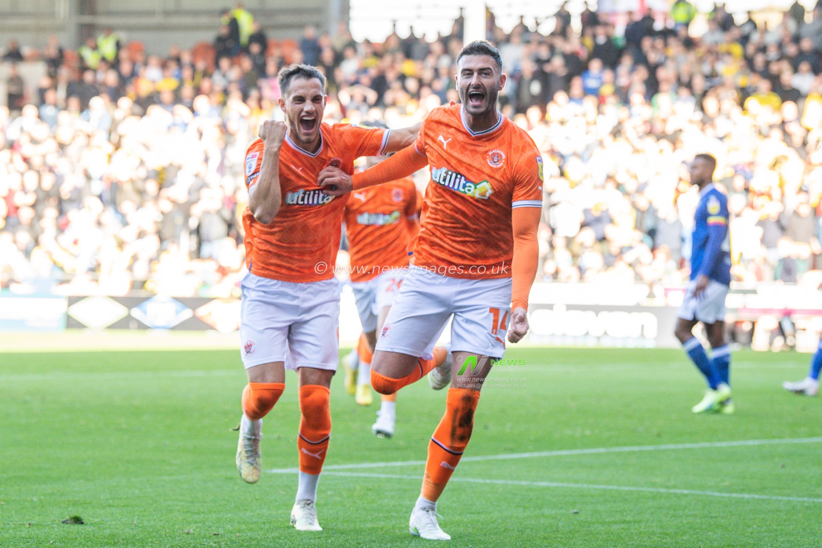 Gary Madine #14 of Blackpool celebrates his goal to make it 1-0 during the Sky Bet Championship match Blackpool vs Watford at Bloomfield Road, Blackpool, United Kingdom, 8th October 2022

(Photo by Craig Thomas/News Images)