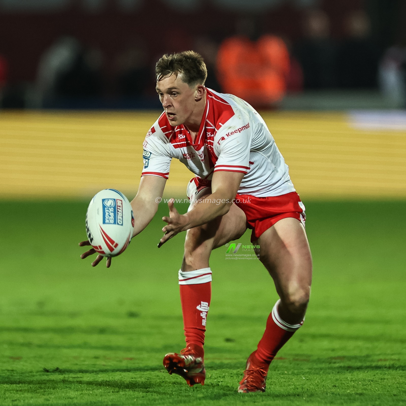 Jack Broadbent of Hull KR with the ball during the Betfred Super League Round 7 match Hull KR vs Wigan Warriors at Sewell Group Craven Park, Kingston upon Hull, United Kingdom, 11th April 2025

(Photo by Mark Cosgrove/News Images)
