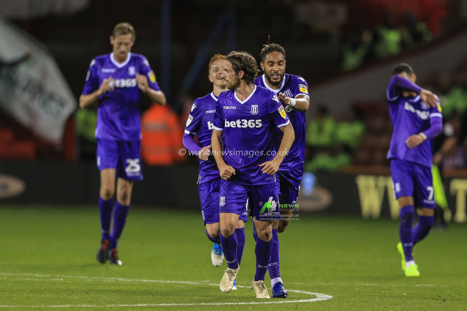 23rd October 2018, Bramall Lane, Sheffield, England; Sky Bet Championship, Sheffield United v Stoke City ;  Joe Allen (04) of Stoke City celebrates his goal to make it 1-1



Credit: Mark Cosgrove/News Images

English Football League images are subject to DataCo Licence