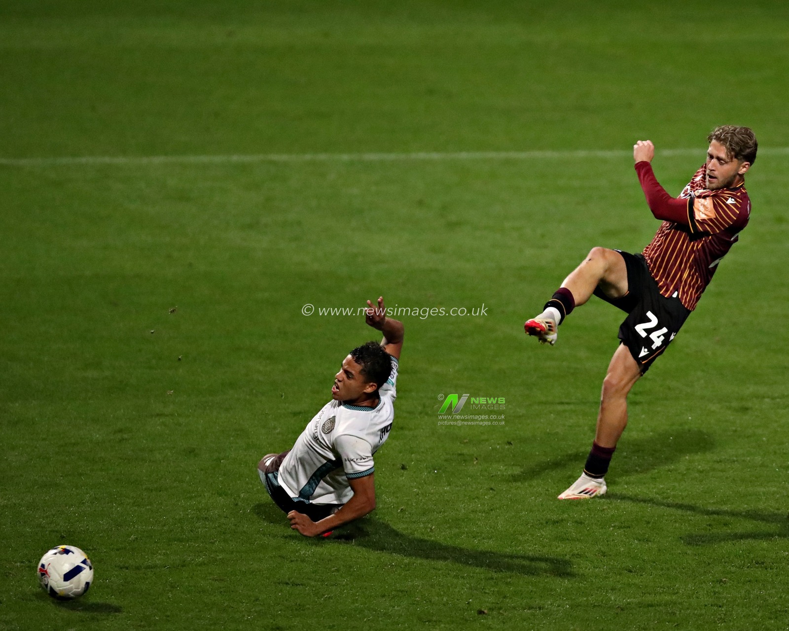 Will Swan of Bradford City shoots during the The Vertu Trophy match Bradford City vs Grimsby Town at University of Bradford Stadium, Bradford, United Kingdom, 2nd September 2025(Photo by Sam Eaden/News Images)