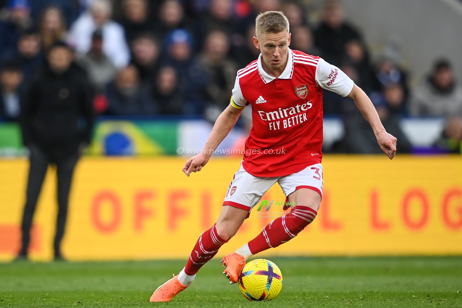 Oleksandr Zinchenko #35 of Arsenal makes a break with the ball during the Premier League match Leicester City vs Arsenal at King Power Stadium, Leicester, United Kingdom, 25th February 2023

(Photo by Craig Thomas/News Images)