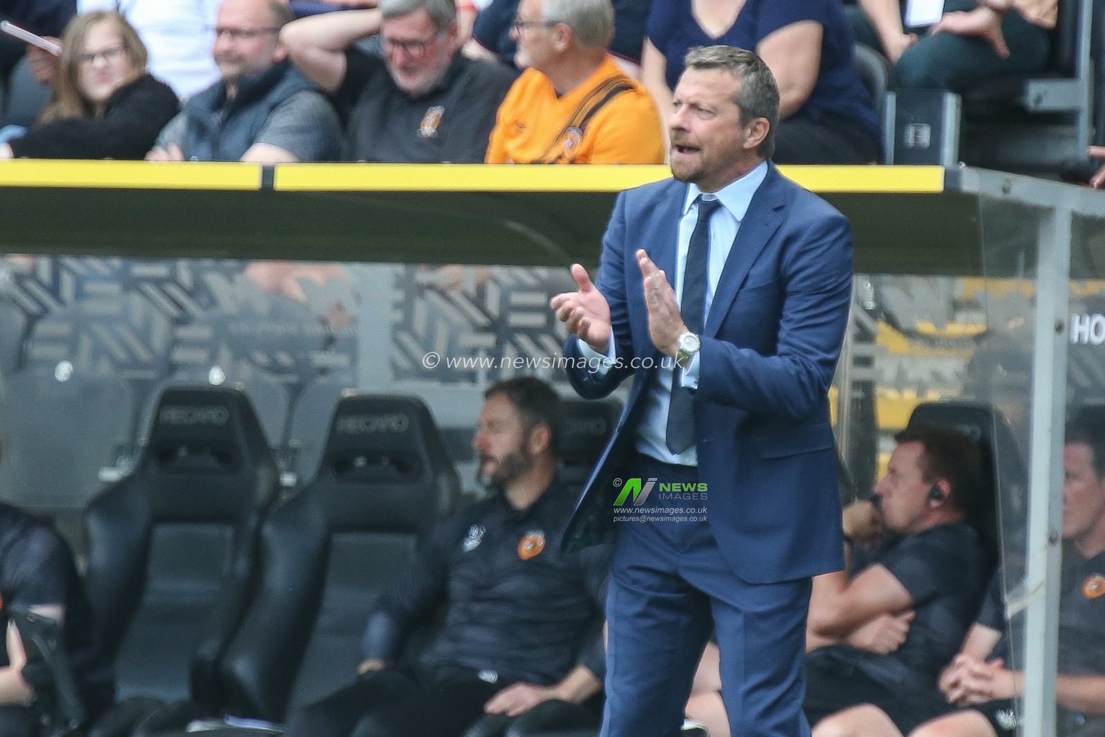 SlaviÅ¡a JokanoviÄ‡ manager of Sheffield United gives instructions