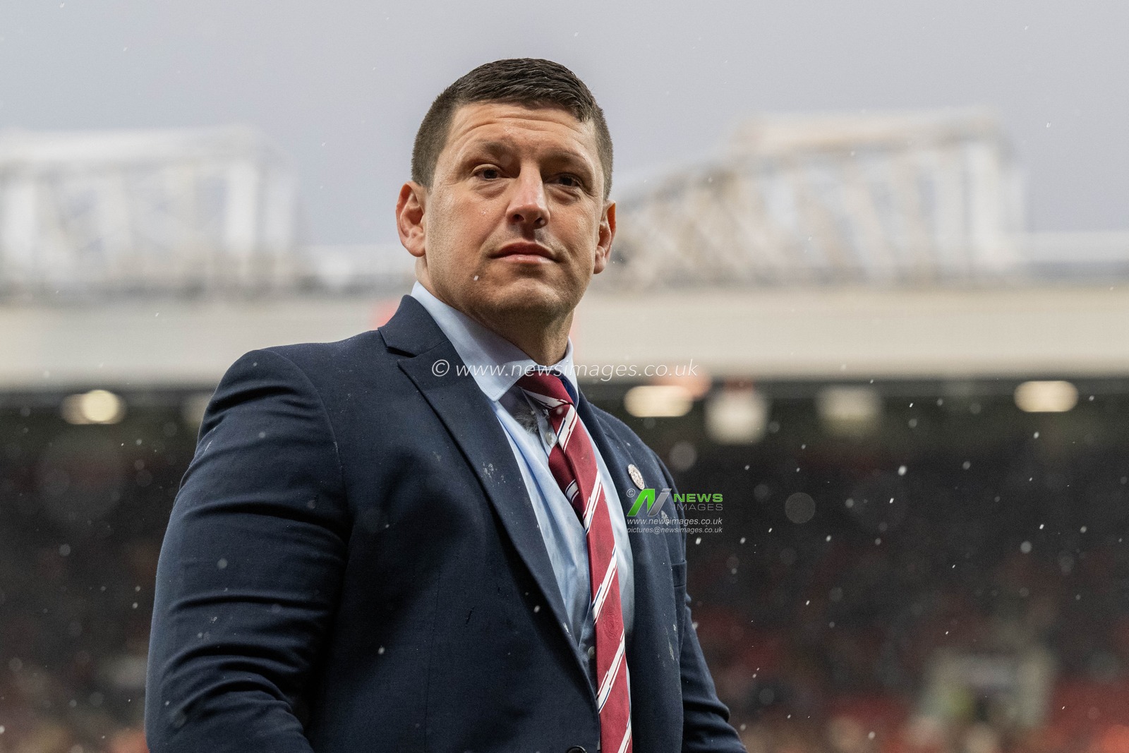 Matt Peet of Wigan Warriors acknowledges the fans prior to the Betfred Super League Grand Final match Wigan Warriors vs Hull KR at Old Trafford, Manchester, United Kingdom, 12th October 2024

(Photo by Craig Thomas/News Images)