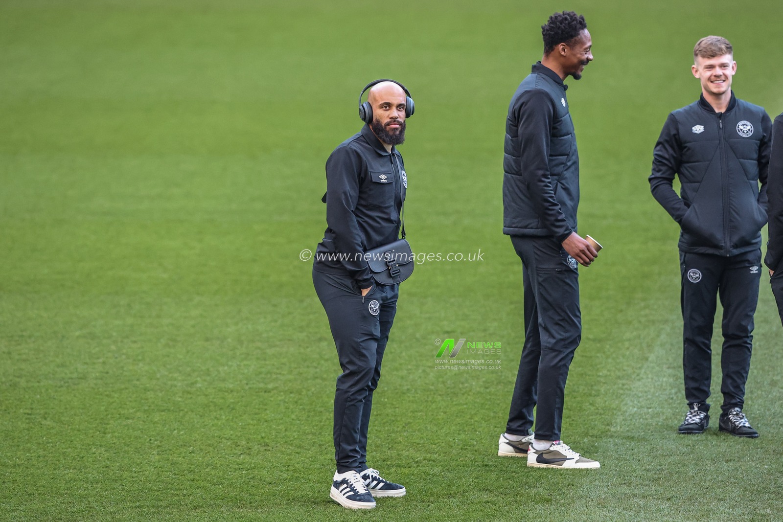Igor Thiago of Brentford arrives during the Premier League match Newcastle United vs Brentford at St. James's Park, Newcastle, United Kingdom, 2nd April 2025

(Photo by Alfie Cosgrove/News Images)