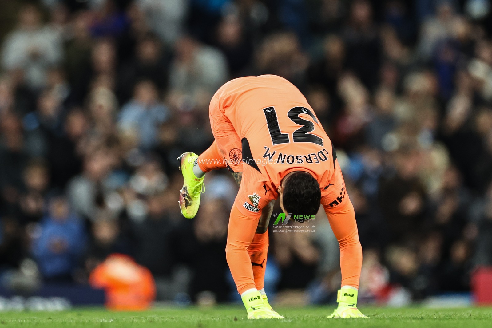 Ederson of Manchester City goes down injured during the Premier League match Manchester City vs Leicester City at Etihad Stadium, Manchester, United Kingdom, 2nd April 2025

(Photo by Mark Cosgrove/News Images)