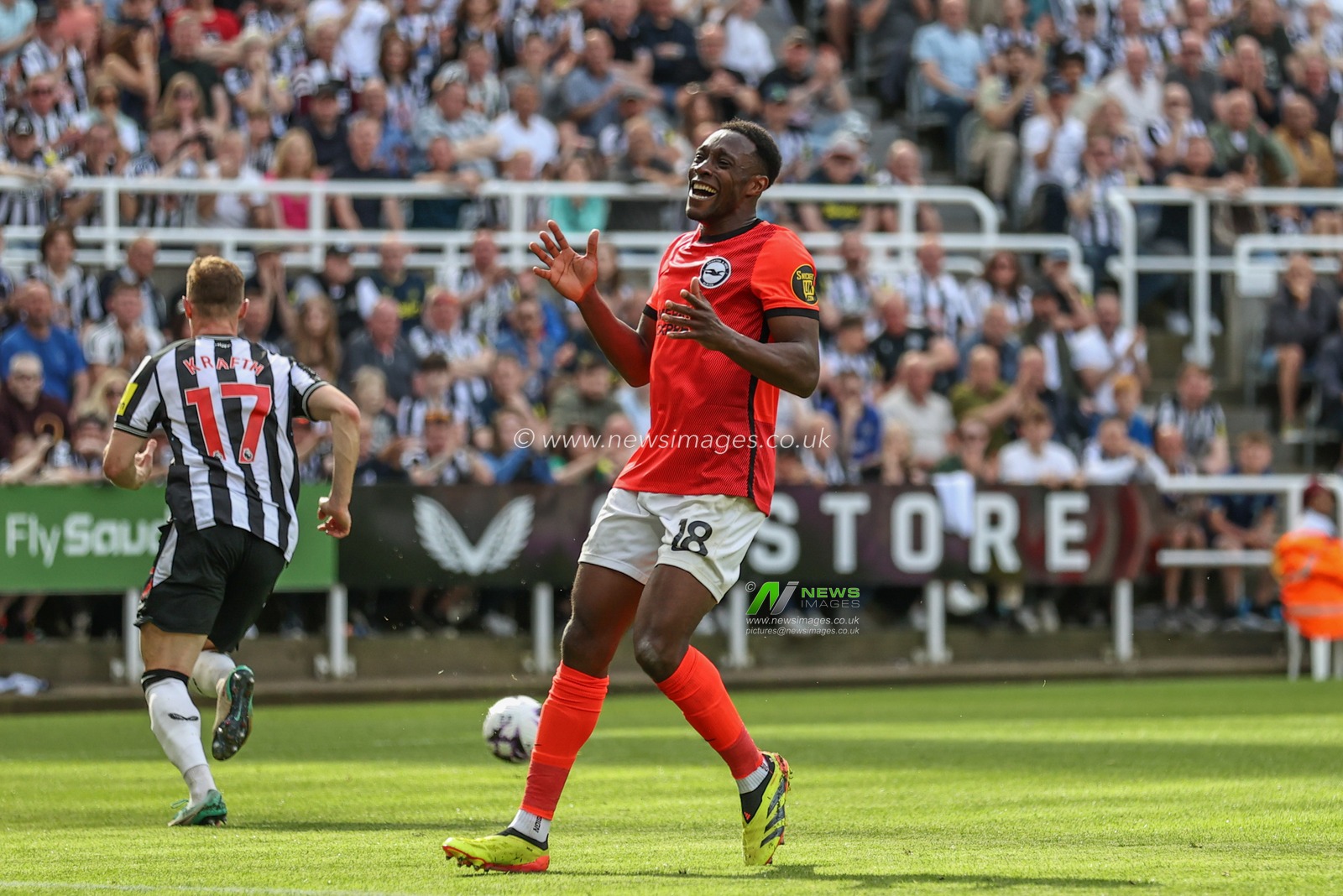 Danny Welbeck of Brighton & Hove Albion reacts during the Premier League match Newcastle United vs Brighton and Hove Albion at St. James's Park, Newcastle, United Kingdom, 11th May 2024

(Photo by Mark Cosgrove/News Images)