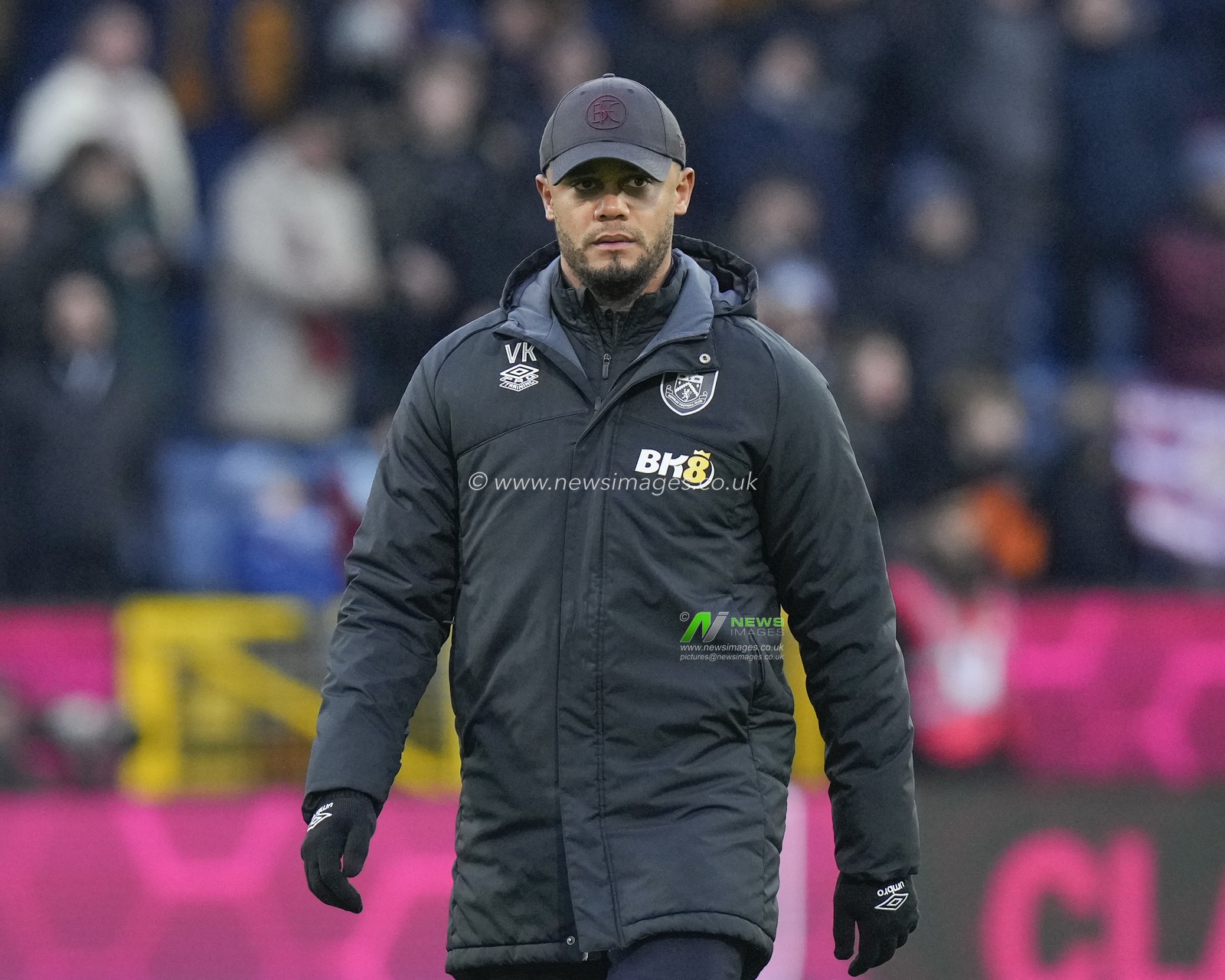 Vincent Kompany manager of Burnley before the Sky Bet Championship match Burnley vs Middlesbrough at Turf Moor, Burnley, United Kingdom, 17th December 2022

(Photo by Steve Flynn/News Images)