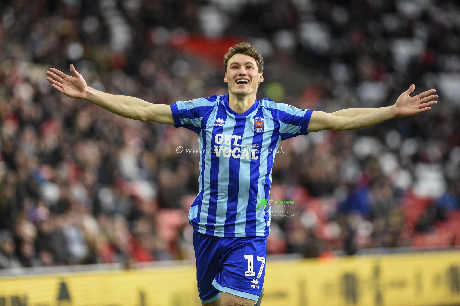 14th December 2019, Stadium Of Light, Sunderland, England; Sky Bet League 1, Sunderland v Blackpool : Matty Virtue (17) of Blackpool celebrates his goal to make it 1-0 

Credit: Iam Burn/News Images