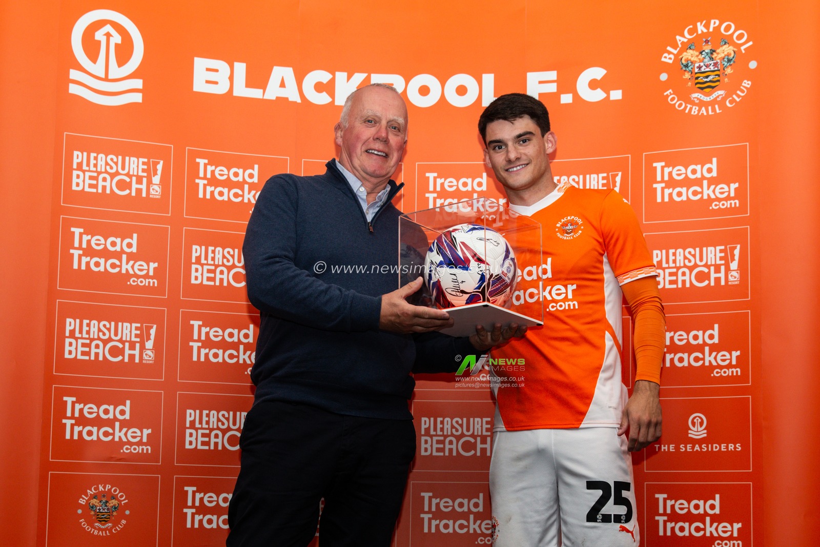 during the Sky Bet League 1 match Blackpool vs Burton Albion at Bloomfield Road, Blackpool, United Kingdom, 28th September 2024

(Photo by Gareth Evans/News Images)