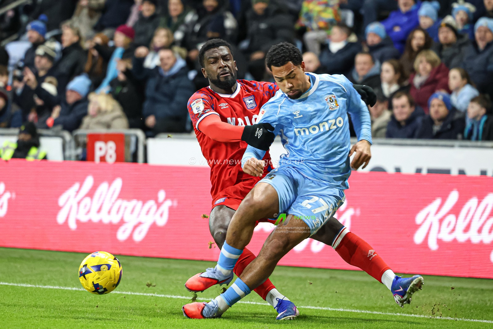 Milan van Ewijk of Coventry City during the Sky Bet Championship match Coventry City vs Ipswich Town at Coventry Building Society Arena, Coventry, United Kingdom, 29th December 2025

(Photo by Euan Manning/News Images)

*** GER AUT SUI OUT ***