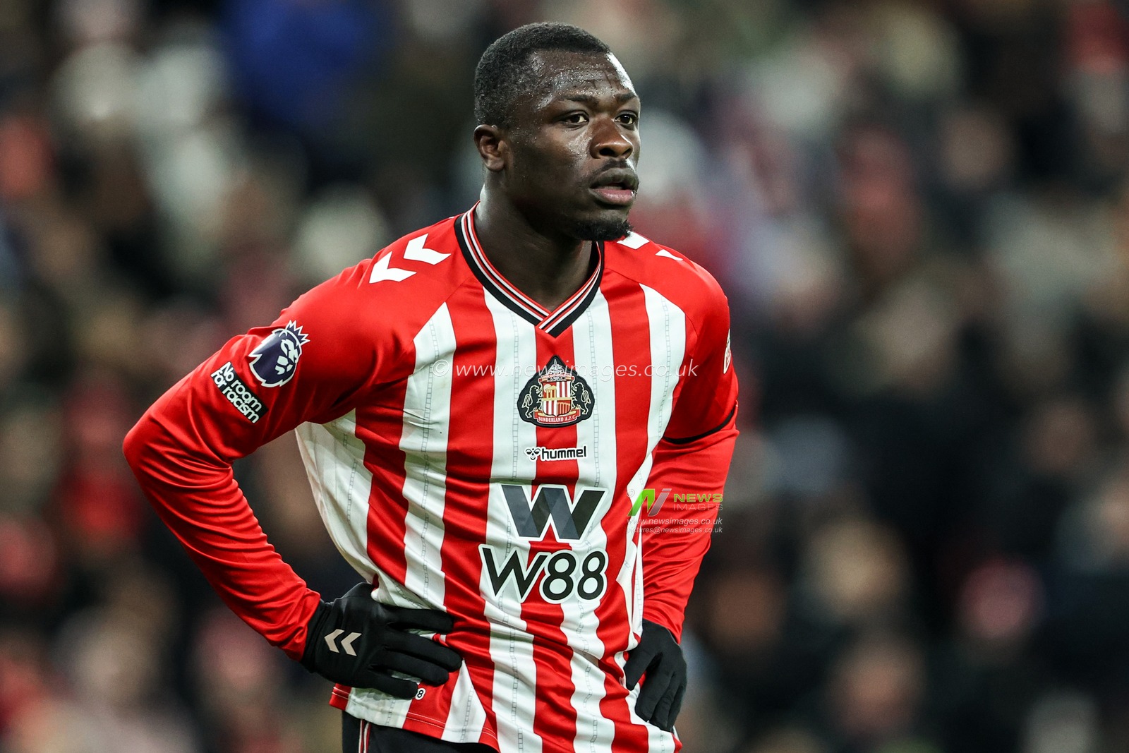 Nordi Mukiele of Sunderland during the Premier League match Sunderland vs Manchester City at Stadium Of Light, Sunderland, United Kingdom, 1st January 2026

(Photo by Alfie Cosgrove/News Images)

*** GER AUT SUI OUT ***