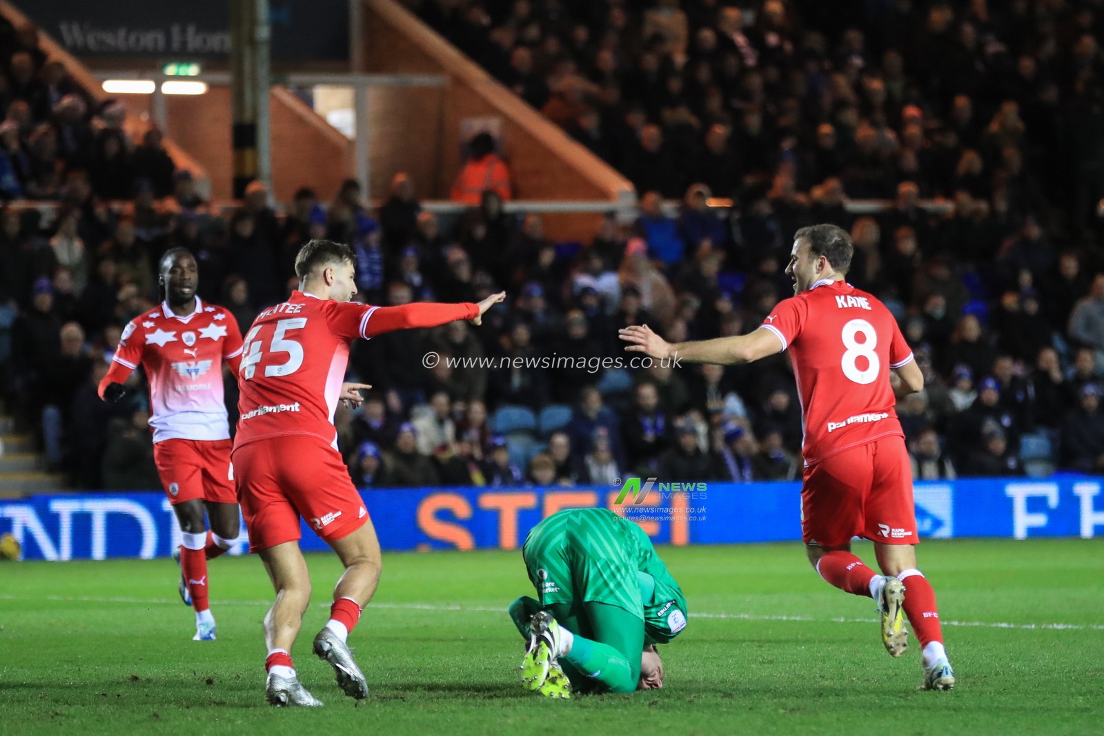 Herbie Kane #8 of Barnsley celebrates his goal to make it 0-1 during the Sky Bet League 1 match Peterborough United vs Barnsley at Weston Homes Stadium, Peterborough, United Kingdom, 29th December 2023

(Photo by Alfie Cosgrove/News Images)