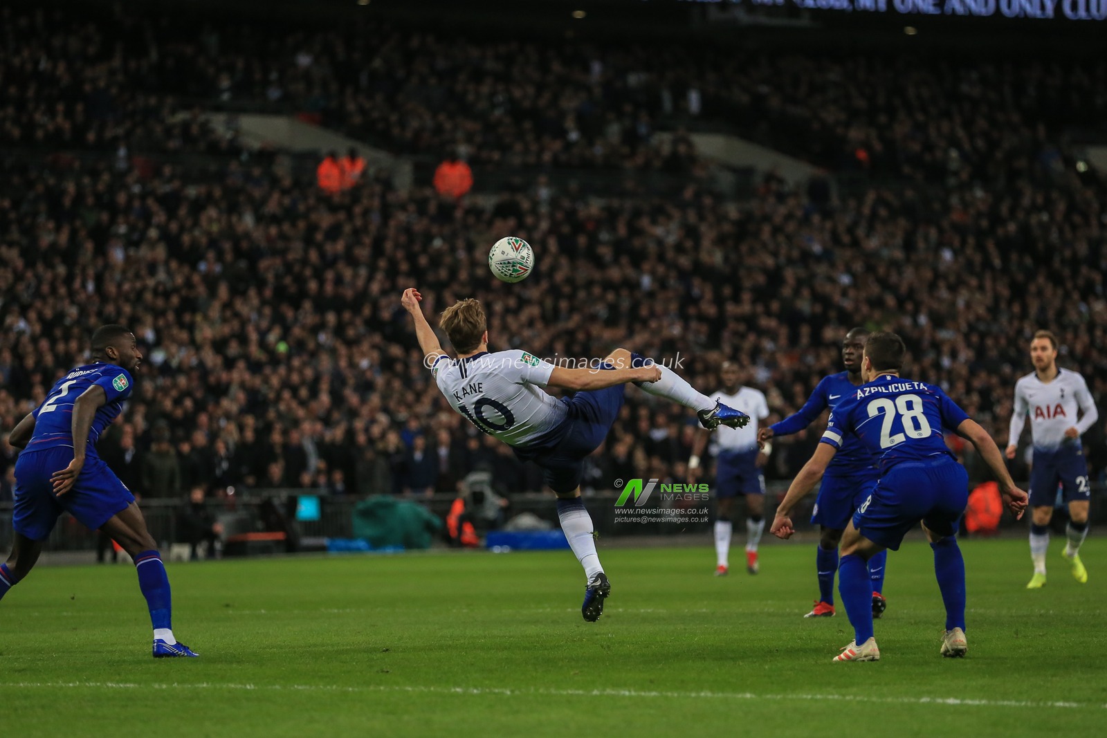 8th January 2019, Wembley, London, England; Carabao EFL Cup, Semi-Final, Tottenham vs Chelsea ; Harry Kane (10) of Tottenham with a overhead kick that just misses 


Credit: Mark Cosgrove/News Images

English Football League images are subject to DataCo Licence