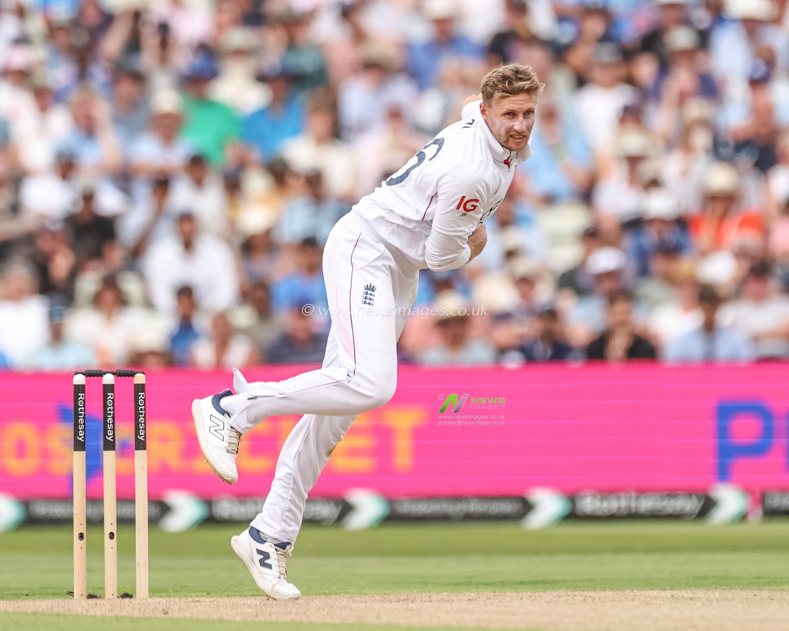 Joe Root of England delivers the ball during the 2nd Rothesay Test Match day 2 England vs India at Edgbaston, Birmingham, United Kingdom, 3rd July 2025

(Photo by Mark Cosgrove/News Images)