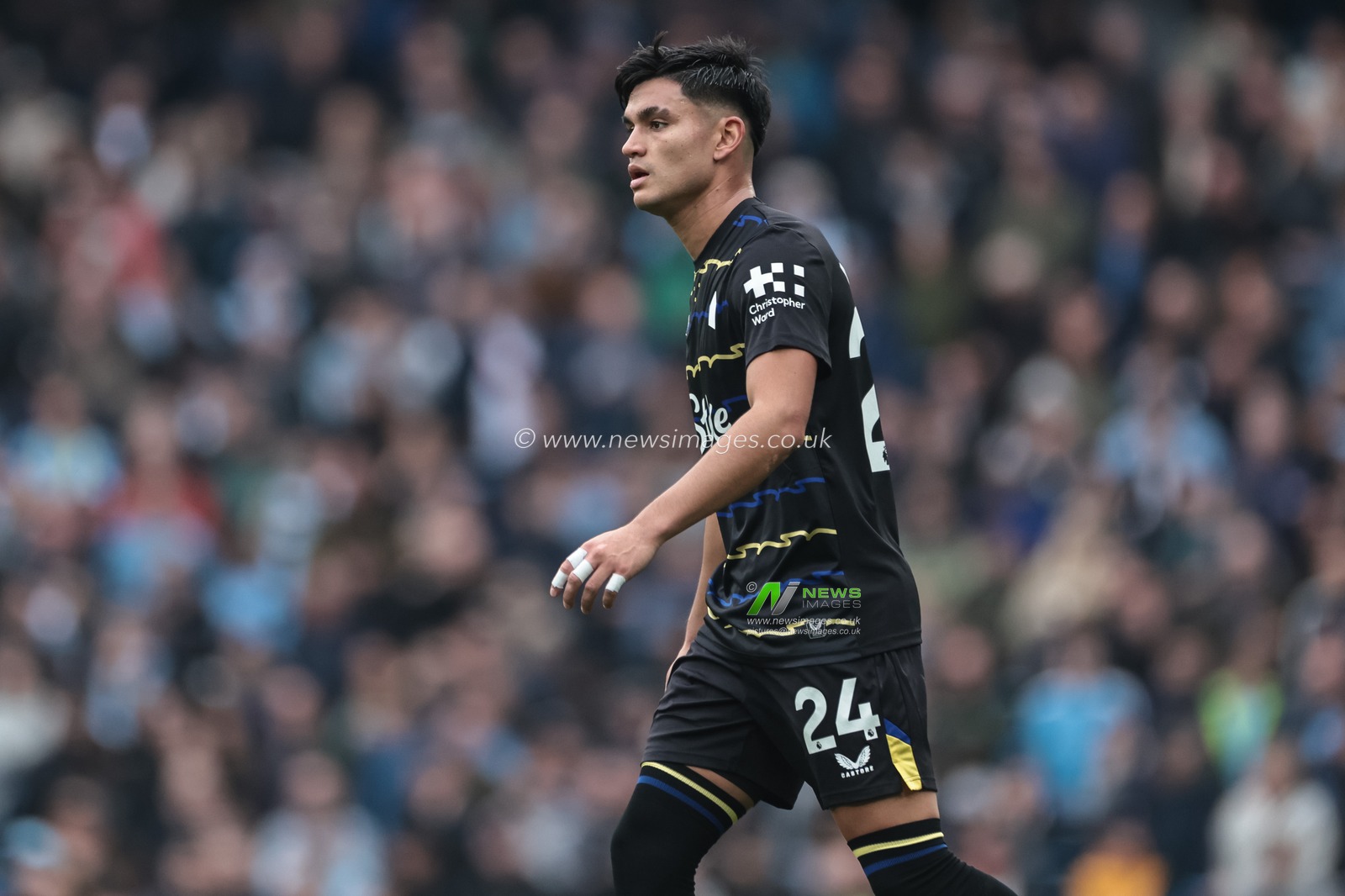 Charly Alcaraz of Everton during the Premier League match Manchester City vs Everton at Etihad Stadium, Manchester, United Kingdom, 18th October 2025

(Photo by Mark Cosgrove/News Images)