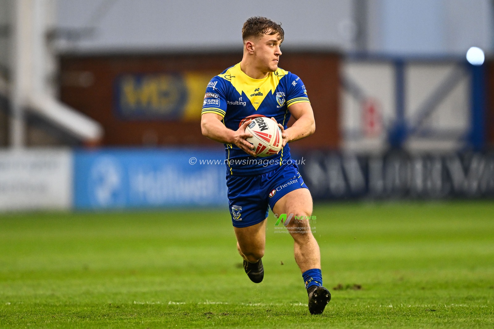 Leon Hayes of Warrington Wolves in action during the Betfred Challenge Cup Sixth Round match Warrington Wolves vs London Broncos at Halliwell Jones Stadium, Warrington, United Kingdom, 23rd March 2024

(Photo by Craig Thomas/News Images)