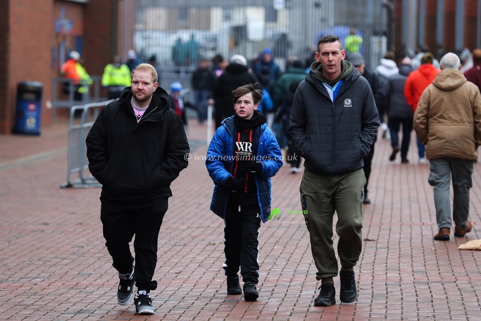 Blackburn Rovers fans make their way to the stadium ahead of the Emirates FA Cup Fourth Round Blackburn Rovers vs Wolverhampton Wanderers at Ewood Park, Blackburn, United Kingdom, 9th February 2025

(Photo by Gareth Evans/News Images)