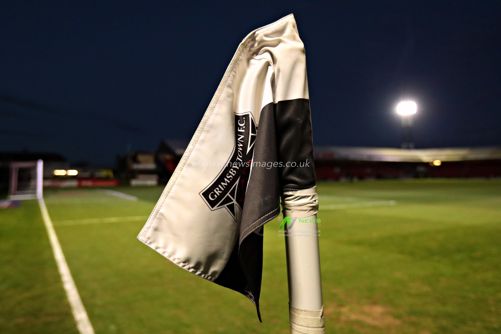 A corner flag at Blundell Park before the Sky Bet League 2 match Grimsby Town vs Notts County at Blundell Park, Cleethorpes, United Kingdom, 11th March 2025

(Photo by Sam Eaden/News Images)