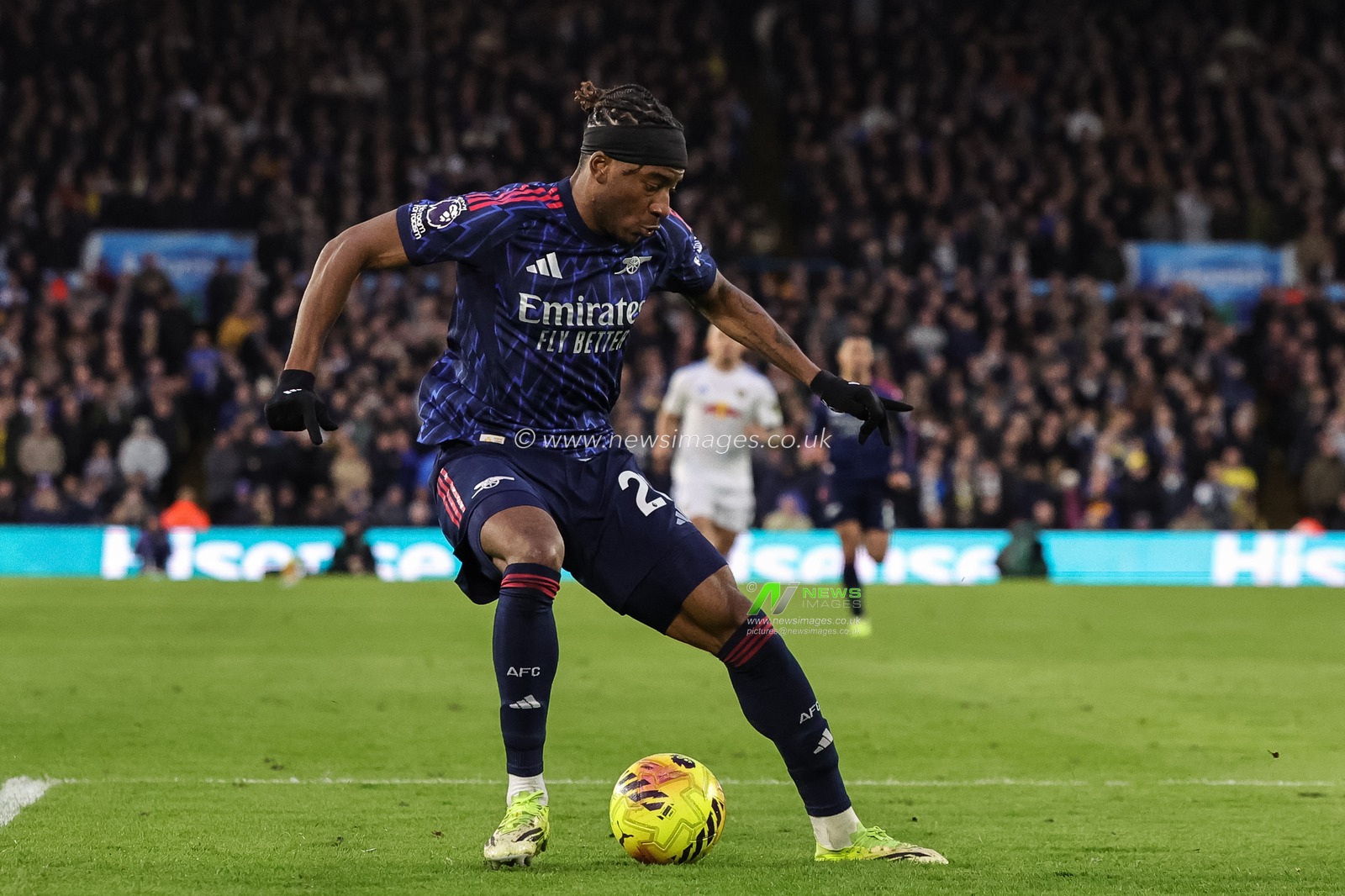 Noni Madueke of Arsenal with the ball during the Premier League match Leeds United vs Arsenal at Elland Road, Leeds, United Kingdom, 31st January 2026

(Photo by Mark Cosgrove/News Images)