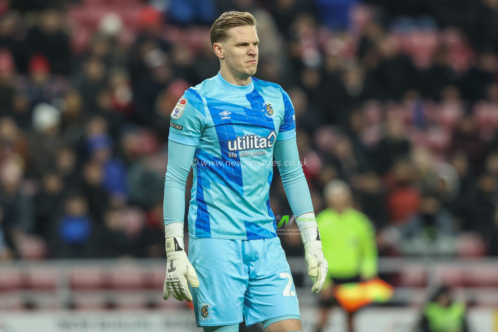 Thomas Kaminski of Luton Town during the Sky Bet Championship match Sunderland vs Luton Town at Stadium Of Light, Sunderland, United Kingdom, 12th February 2025

(Photo by Alfie Cosgrove/News Images)