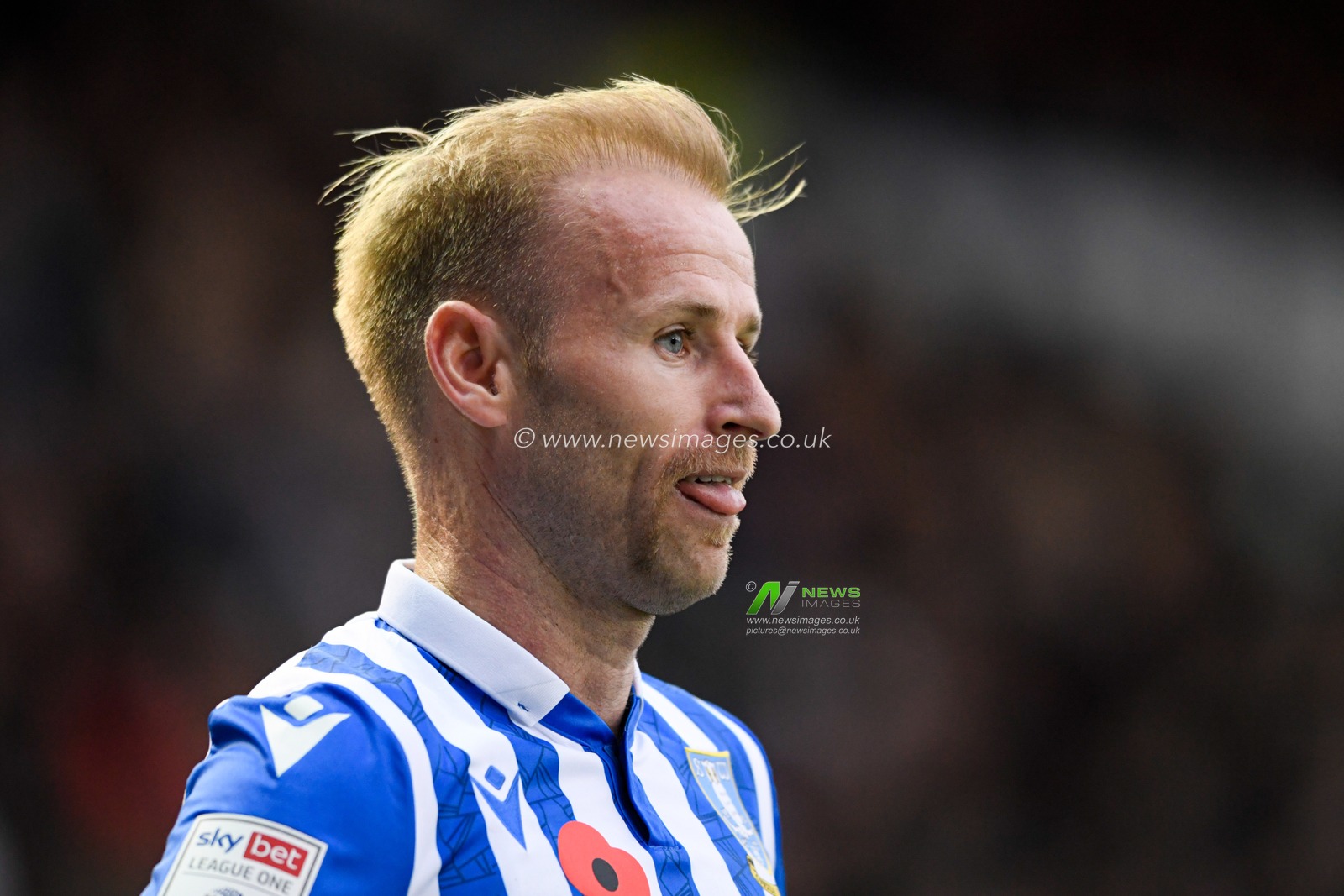 Barry Bannan #10 of Sheffield Wednesday in action during the game