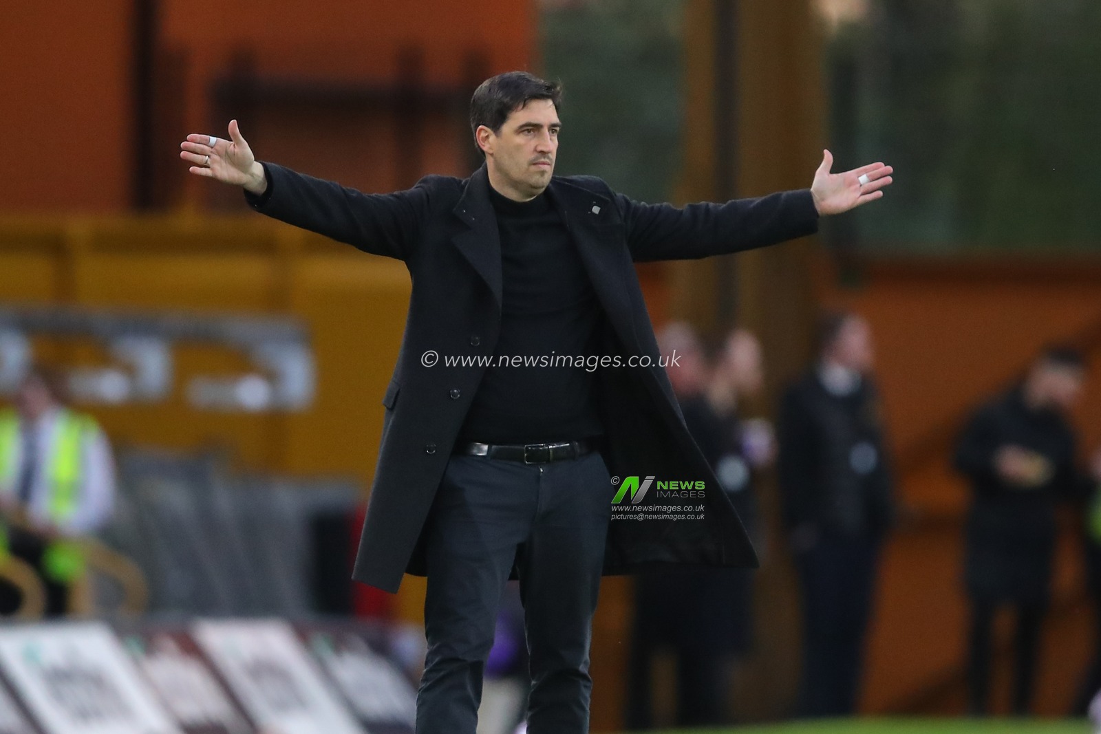 Andoni Iraola manager of Bournemouth reacts during the Premier League match Wolverhampton Wanderers vs Bournemouth at Molineux, Wolverhampton, United Kingdom, 24th April 2024

(Photo by Gareth Evans/News Images)