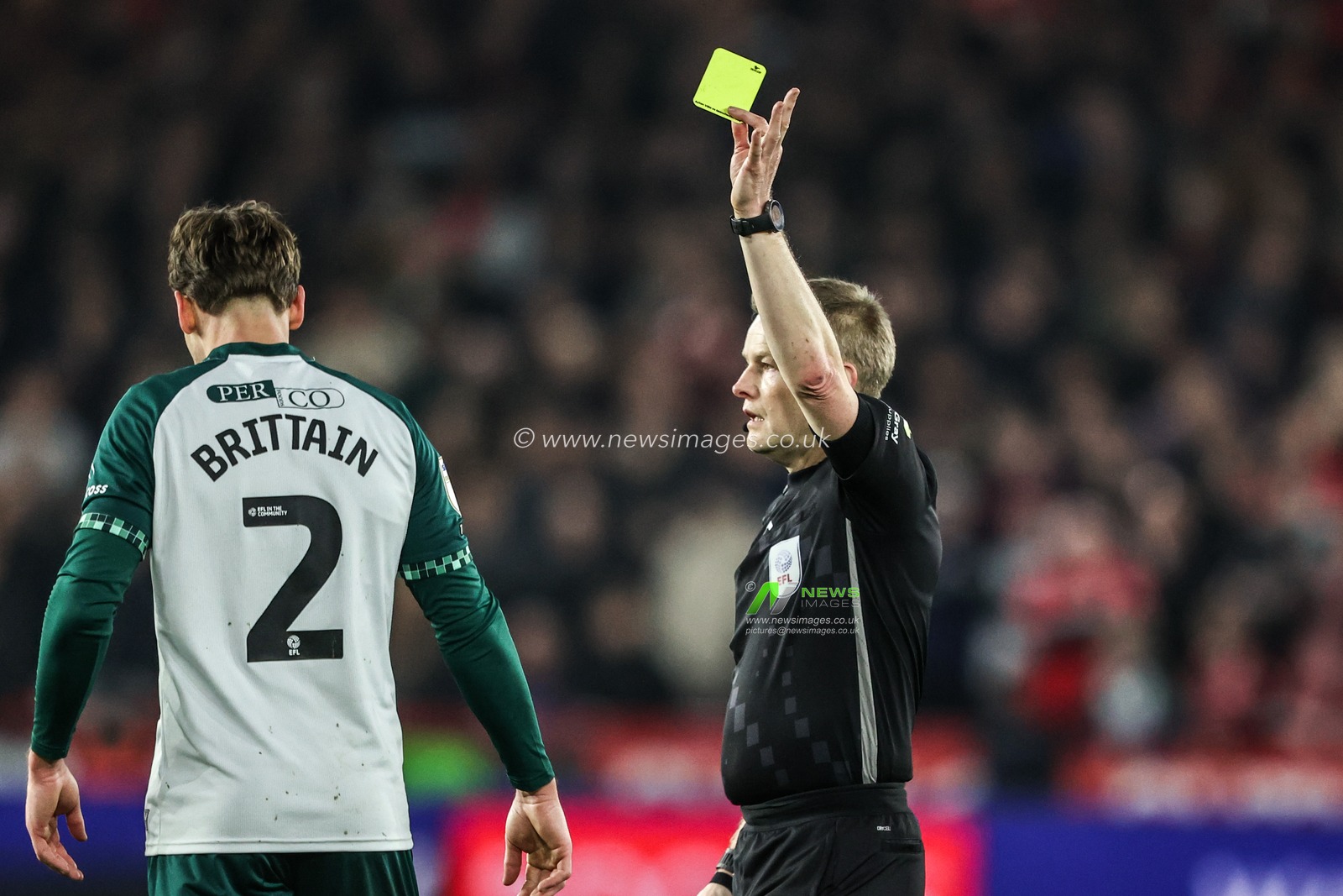 Referee Gavin Ward gives a yellow card to Callum Brittain of Middlesbrough during the Sky Bet Championship match Sheffield United vs Middlesbrough at Bramall Lane, Sheffield, United Kingdom on 09 February 2026

(Photo by Alfie Cosgrove/News Images)