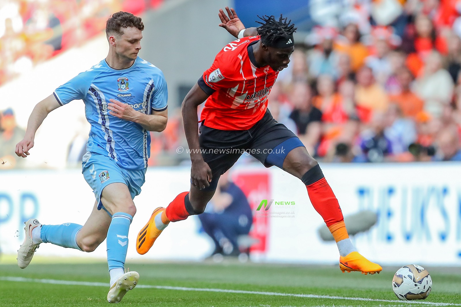 Elijah Adebayo #11 of Luton Town canâ€™t keep the ball in play during the Sky Bet Championship Play-Off Final match Coventry City vs Luton Town at Wembley Stadium, London, United Kingdom, 27th May 2023

(Photo by Gareth Evans/News Images)