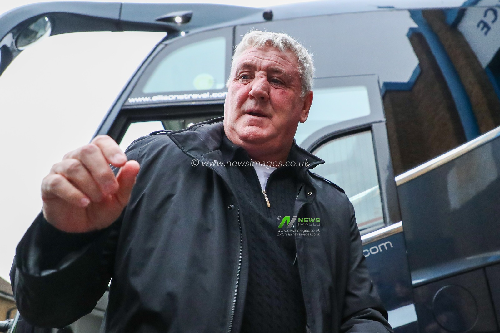 Steve Bruce of Blackpool signs his autograph with fans prior to the Emirates FA Cup First Round match Gillingham vs Blackpool at MEMS Priestfield Stadium, Gillingham, United Kingdom, 2nd November 2024

(Photo by Izzy Poles/News Images)
