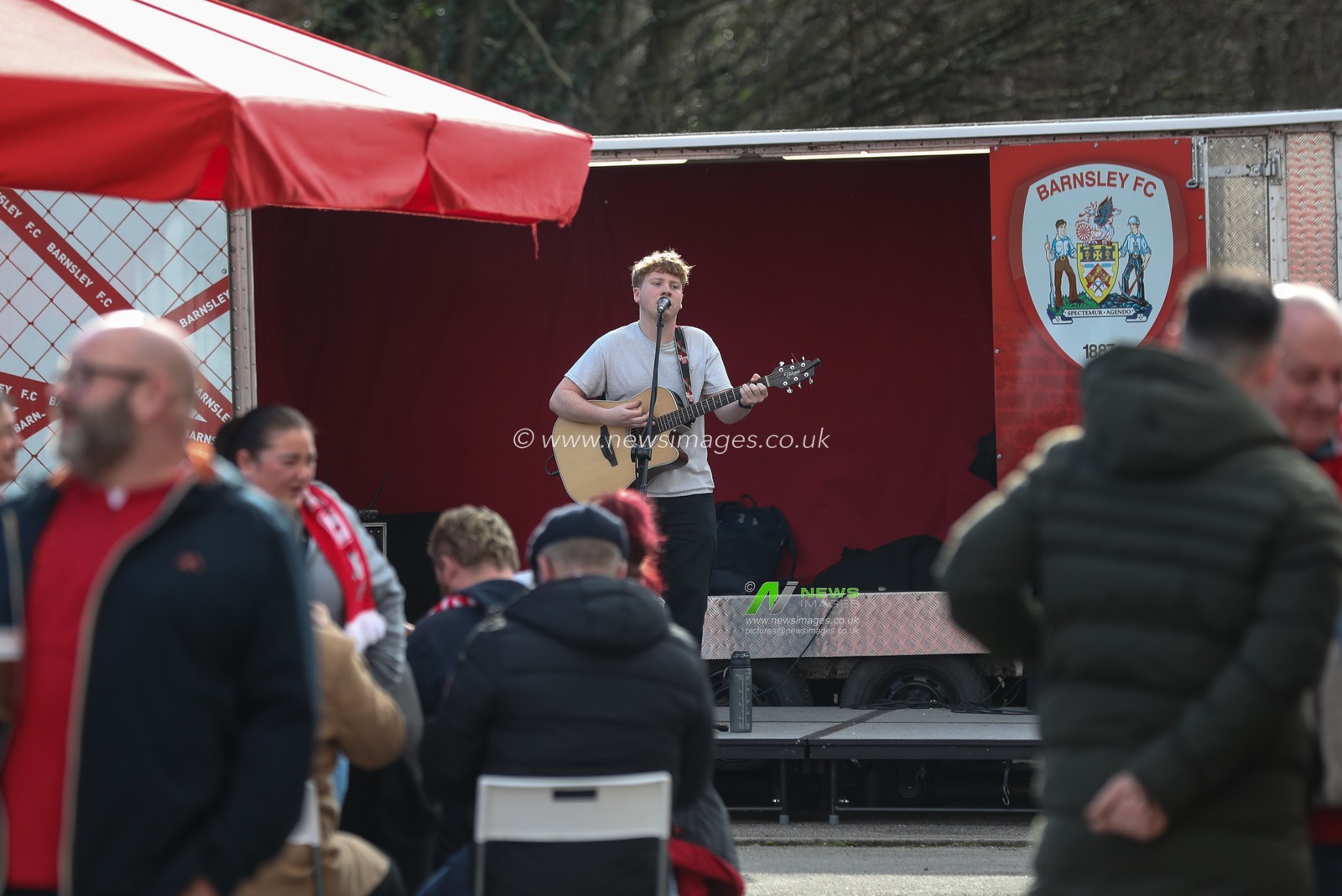 Singer at the Fan Zone during the Sky Bet League 1 match Barnsley vs Derby County at Oakwell, Barnsley, United Kingdom, 24th February 2024

(Photo by Alfie Cosgrove/News Images)
