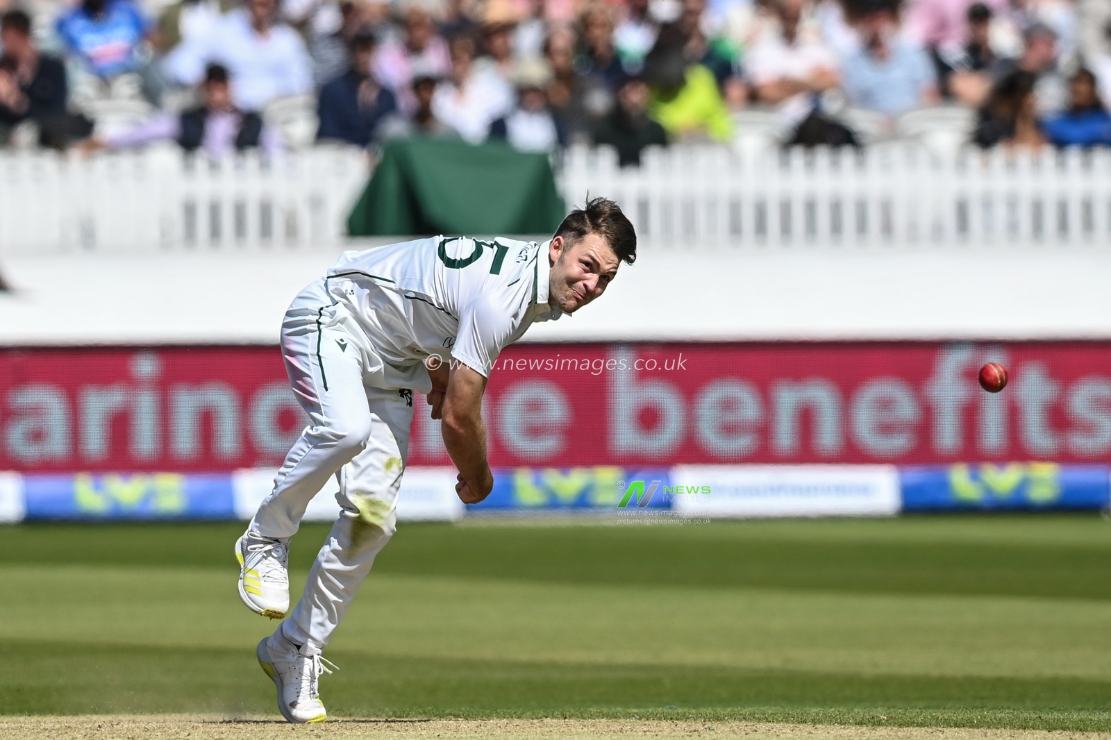 Andy McBrine of Ireland bowls during the LV= Insurance Test match Day 2 England vs Ireland at Lords, London, United Kingdom, 2nd June 2023

(Photo by Craig Thomas/News Images)