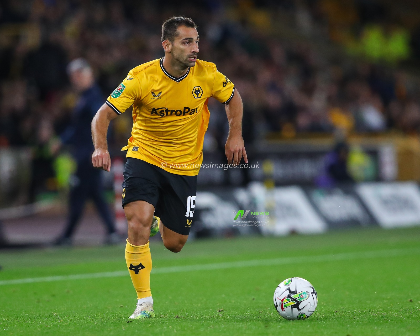 Jonny #19 of Wolverhampton Wanderers makes a break with the ball during the Carabao Cup match Wolverhampton Wanderers vs Blackpool at Molineux, Wolverhampton, United Kingdom, 29th August 2023

(Photo by Gareth Evans/News Images)
