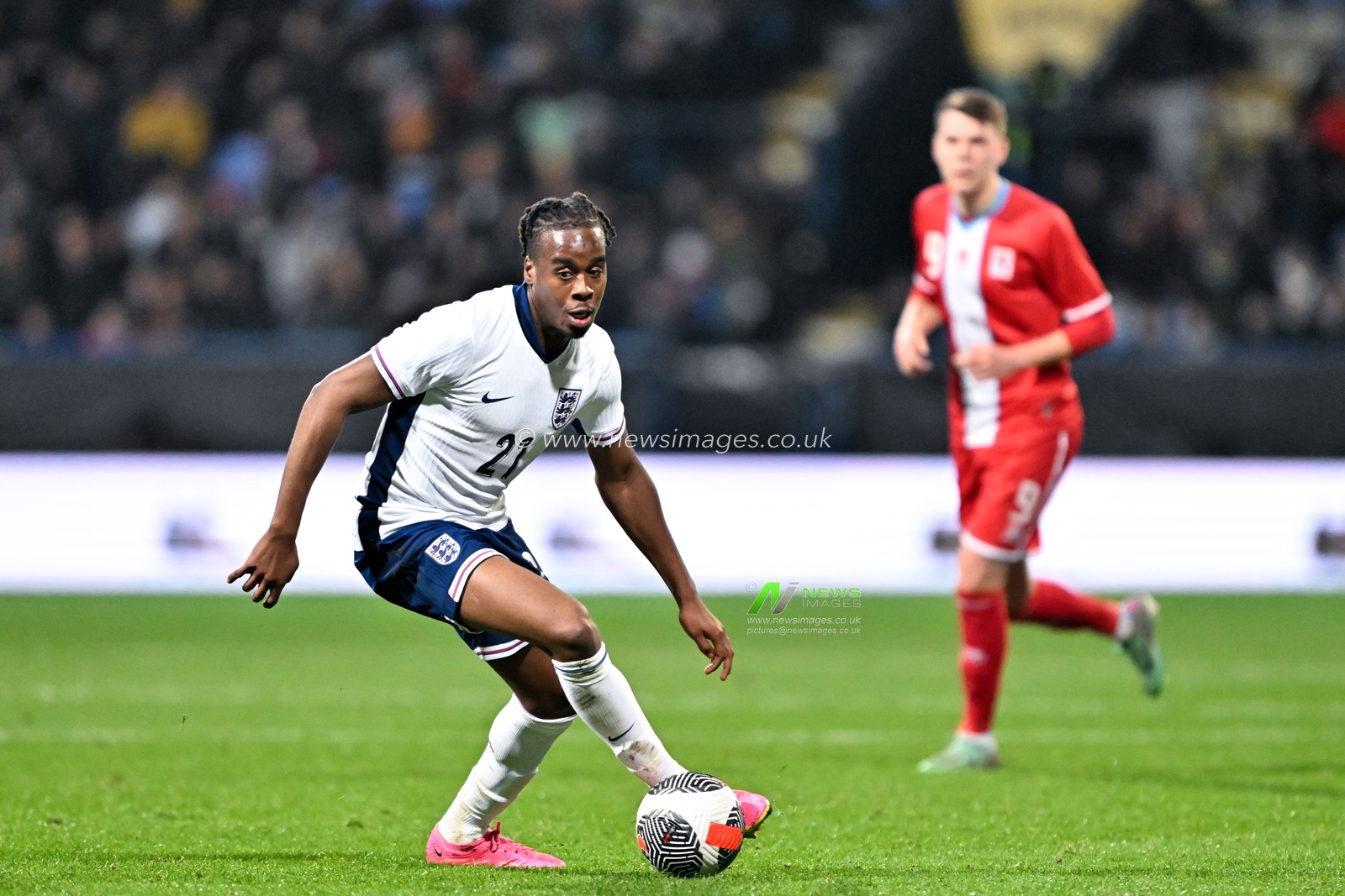 Jamie Bynoe-Gittens of England in action, during the UEFA Euro U21 Qualifiers Group F match England U21 vs Luxembourg U21 at Toughsheet Community Stadium, Bolton, United Kingdom, 26th March 2024

(Photo by Cody Froggatt/News Images)