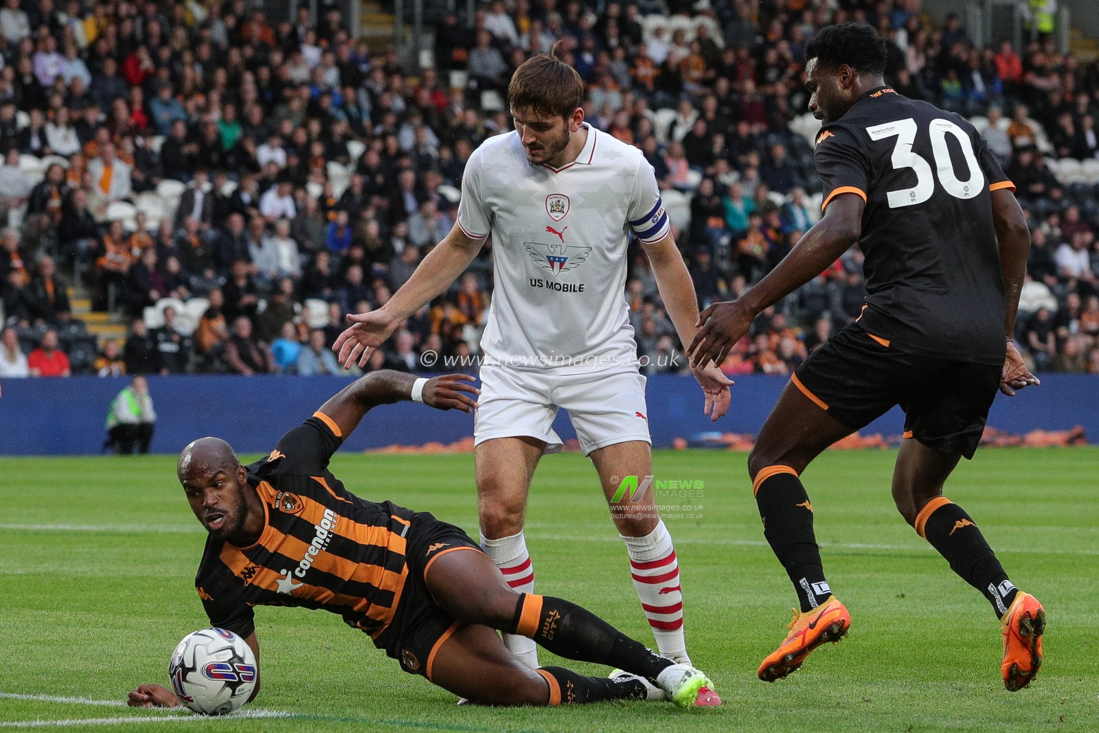 Ã“scar EstupiÃ±Ã¡n #19 of Hull City in action during the Pre-season friendly match Hull City vs Barnsley at MKM Stadium, Hull, United Kingdom, 18th July 2023

(Photo by James Heaton/News Images)