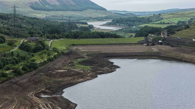 Woodhead Reservoir walter levels drop to one of the lowest points in recent times as grass and other plants start to grow on the Reservoir silt bed at Woodhead, Glossop, United Kingdom, 31st July 2025

(Photo by Mark Cosgrove/News Images)
