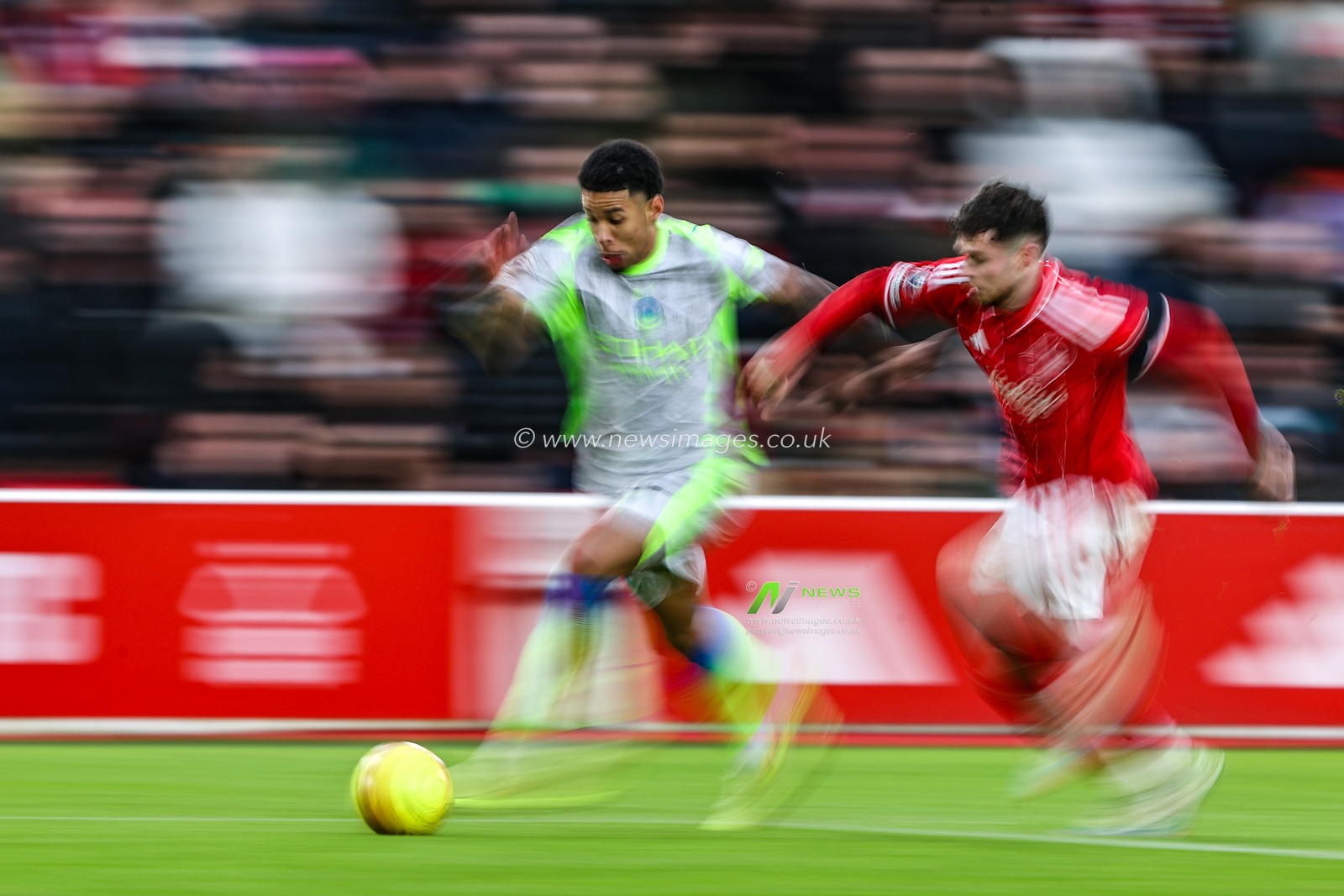 Savino of Manchester City breaks with the ball during the Premier League match Nottingham Forest vs Manchester City at City Ground, Nottingham, United Kingdom, 27th December 2025

(Photo by Alfie Cosgrove/News Images)

*** GER AUT SUI OUT ***