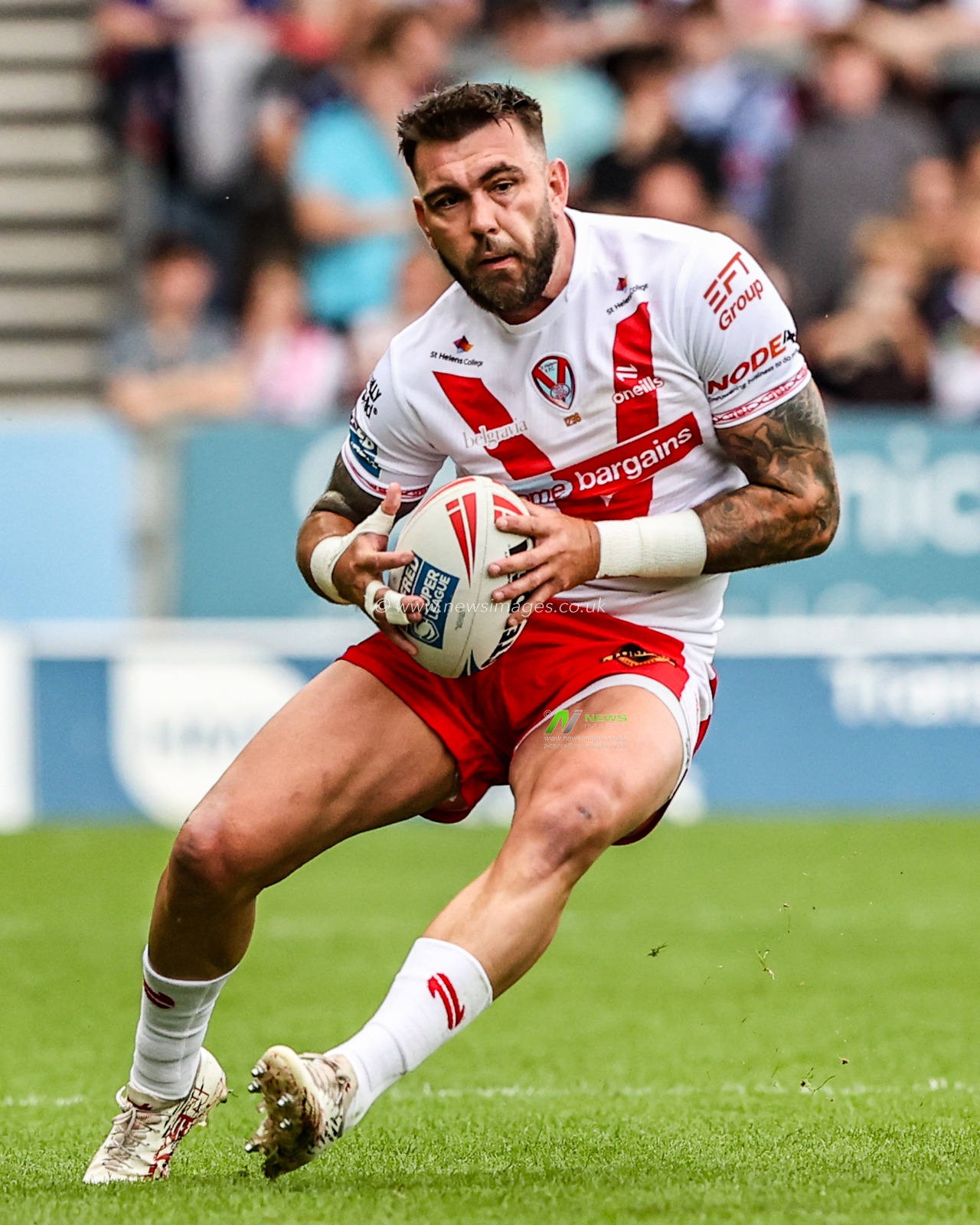 Kyle Feldt of St. Helens breaks with the ball during the Betfred Super League round 16 match St Helens vs Salford Red Devils at Totally Wicked Stadium, St Helens, United Kingdom, 29th June 2025

(Photo by Alfie Cosgrove/News Images)